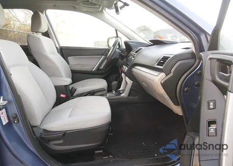 2018 Subaru Forester 2.5I Premium z USA, uszkodzony, nr VIN JF2SJAGC2JH586765